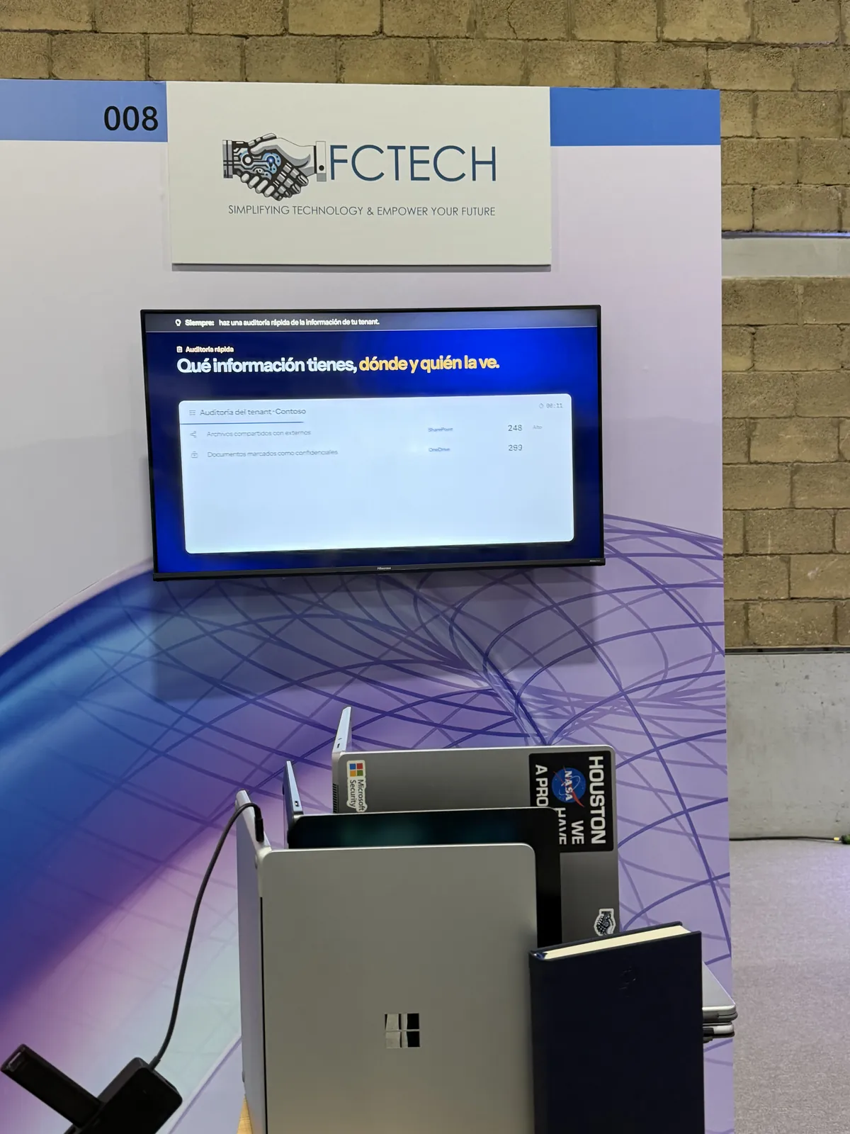 Pantalla del stand de FCTECH: qué información tienes, dónde y quién la ve